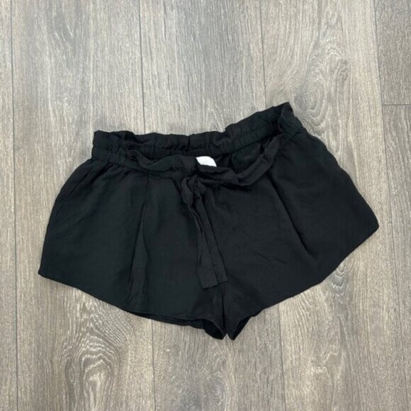 Wilfred Aritzia Montrouge Shorts Crepe Paperbag Waist Black Silk Size XXS - Picture 8 of 14